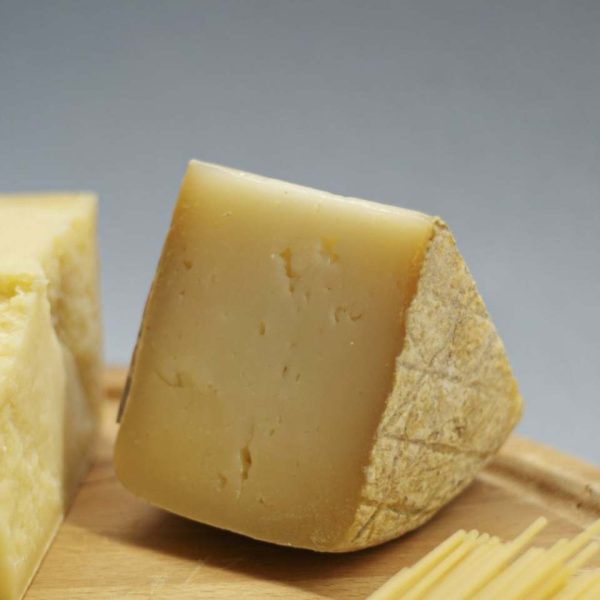 পারমিজানো ওয়েজ / Parmigiano Wedge (Italy)